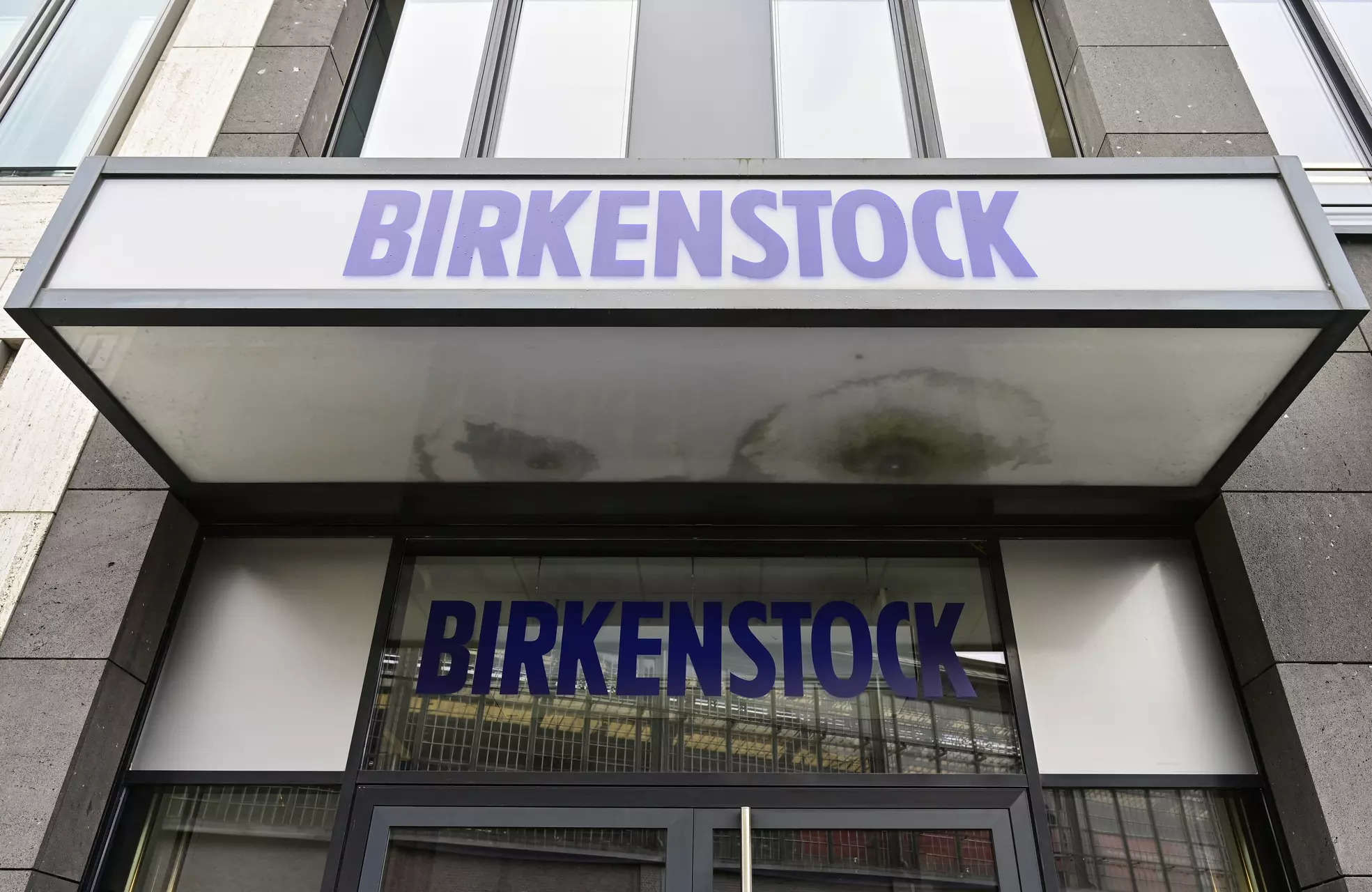 Birkenstock đề xuất các điều khoản cho đợt IPO trị giá 1,5 tỷ USD