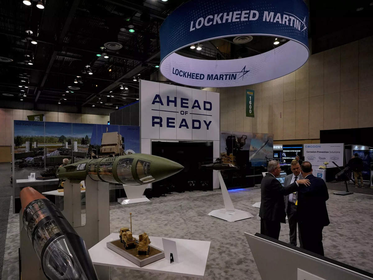 Cổ phiếu Lockheed Martin: mua, bán hay giữ?