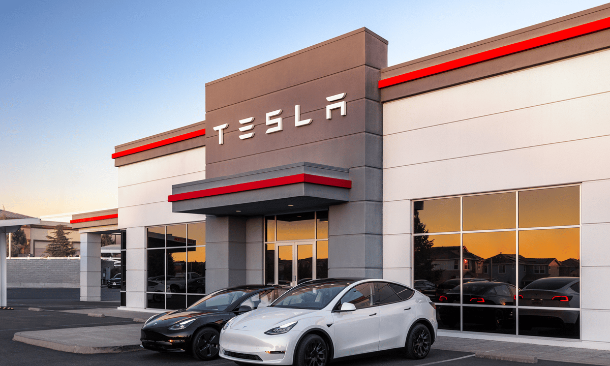 Thay đổi lớn trong chính sách xe điện của Mỹ sẽ tác động thế nào tới Tesla? 