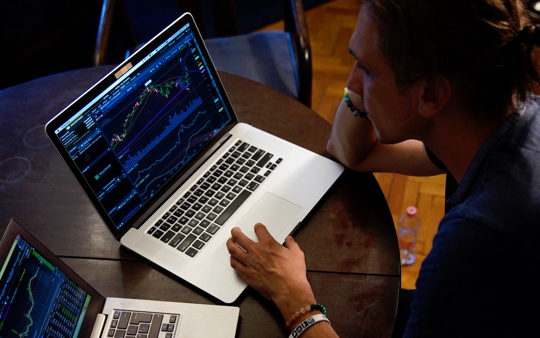 Trader cần làm gì khi rơi vào vòng xoáy nghiện giao dịch?