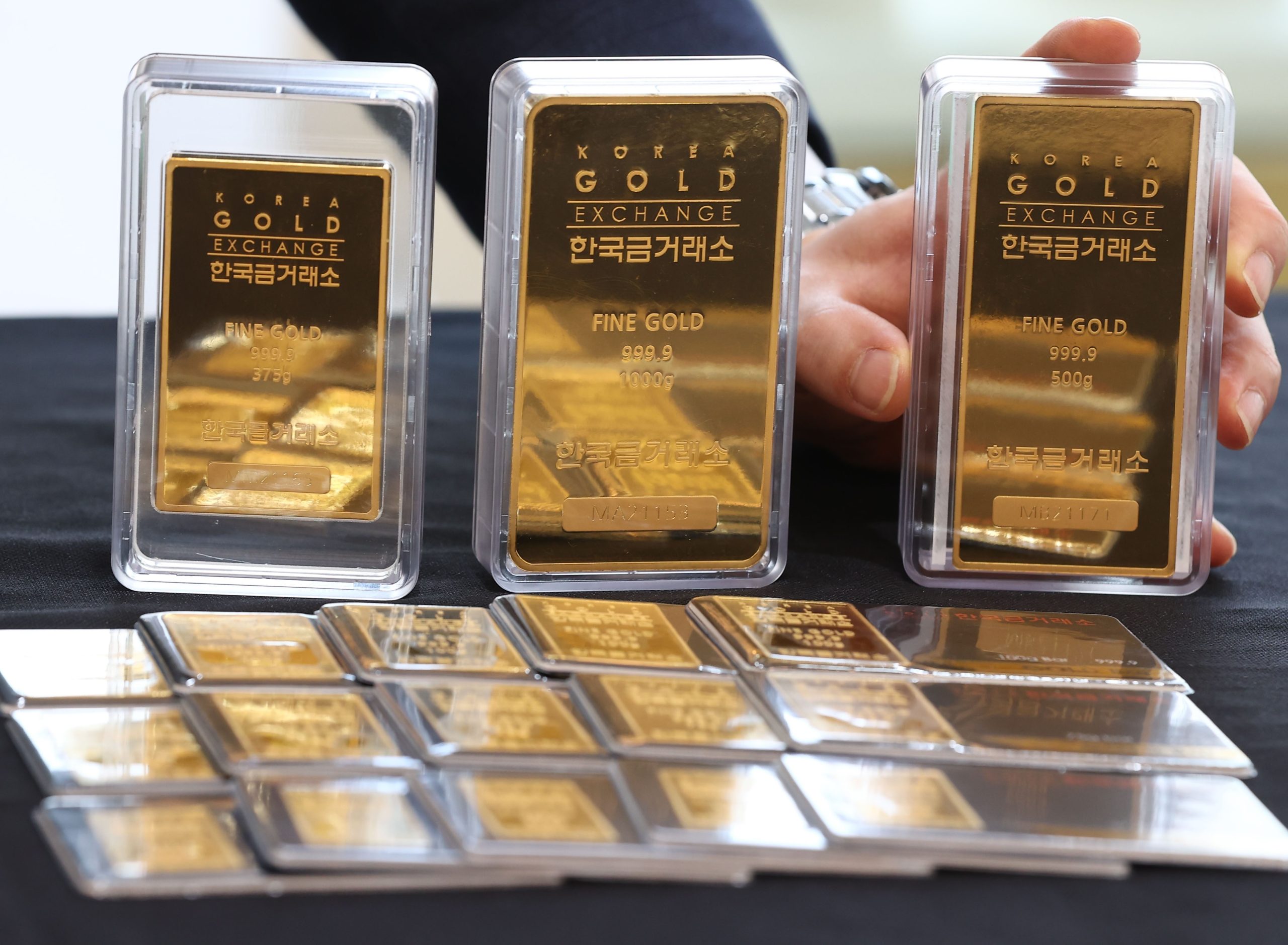 Tin vàng - dầu - Forex ngày 29/4/2024: Giá kim loại quý đi xuống trước thềm cuộc họp Fed