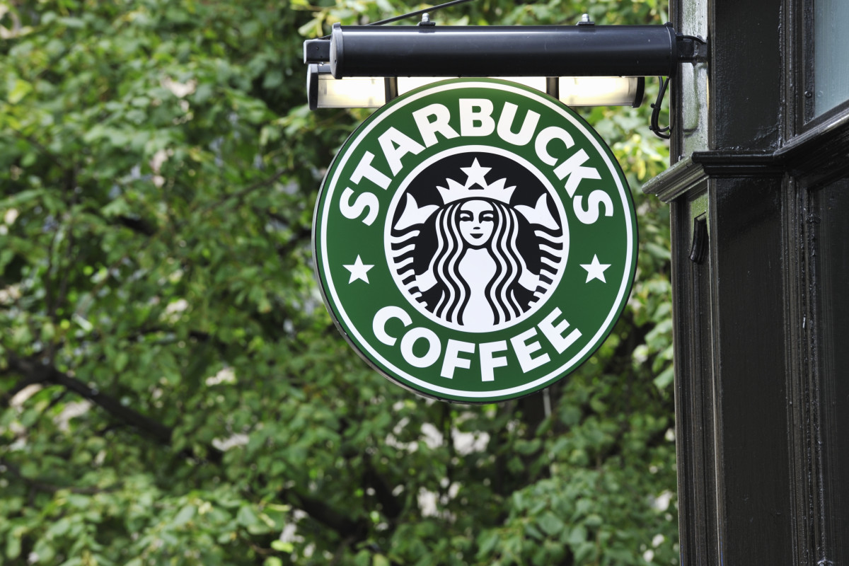 Ba lý do nên mua cổ phiếu Starbucks không thể thuyết phục hơn