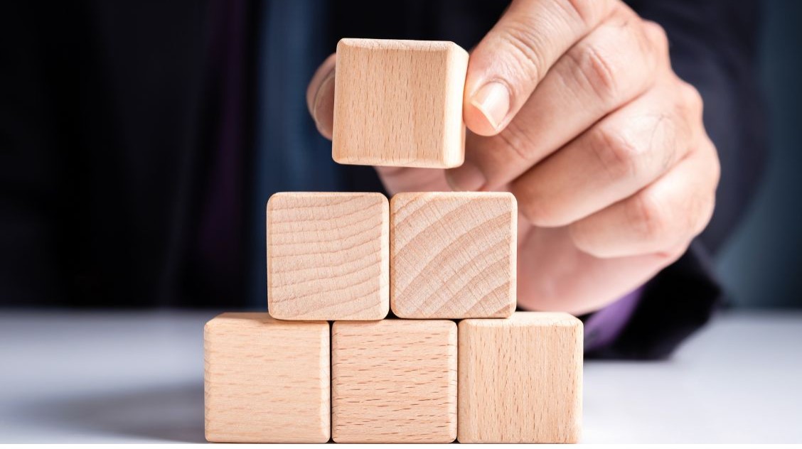 Cách xây dựng tháp tài sản giúp bạn quản lý tài chính cá nhân hiệu quả