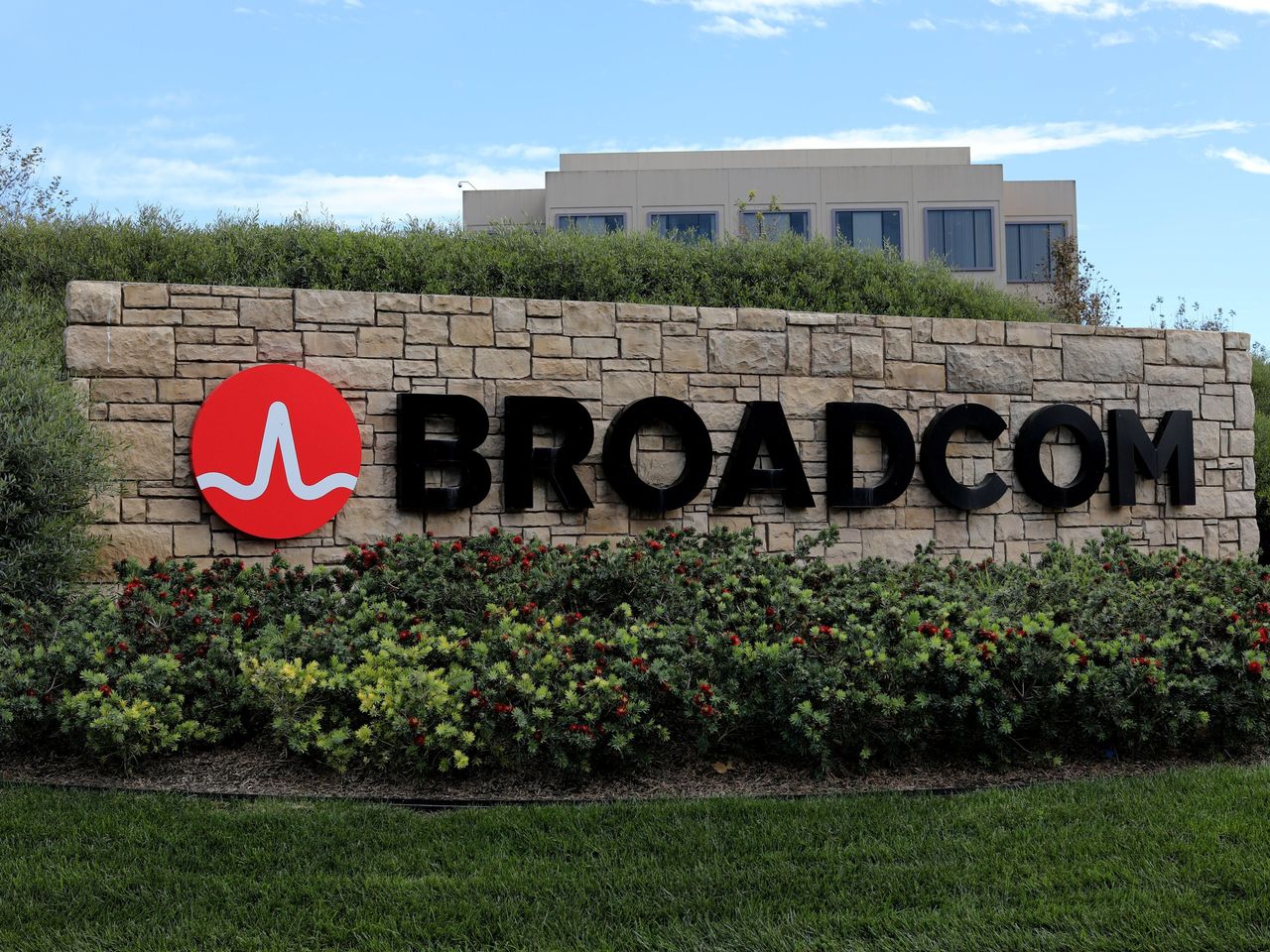 Broadcom: cổ phiếu không phải Nvidia có thể thắng lớn từ AI trung tâm dữ liệu