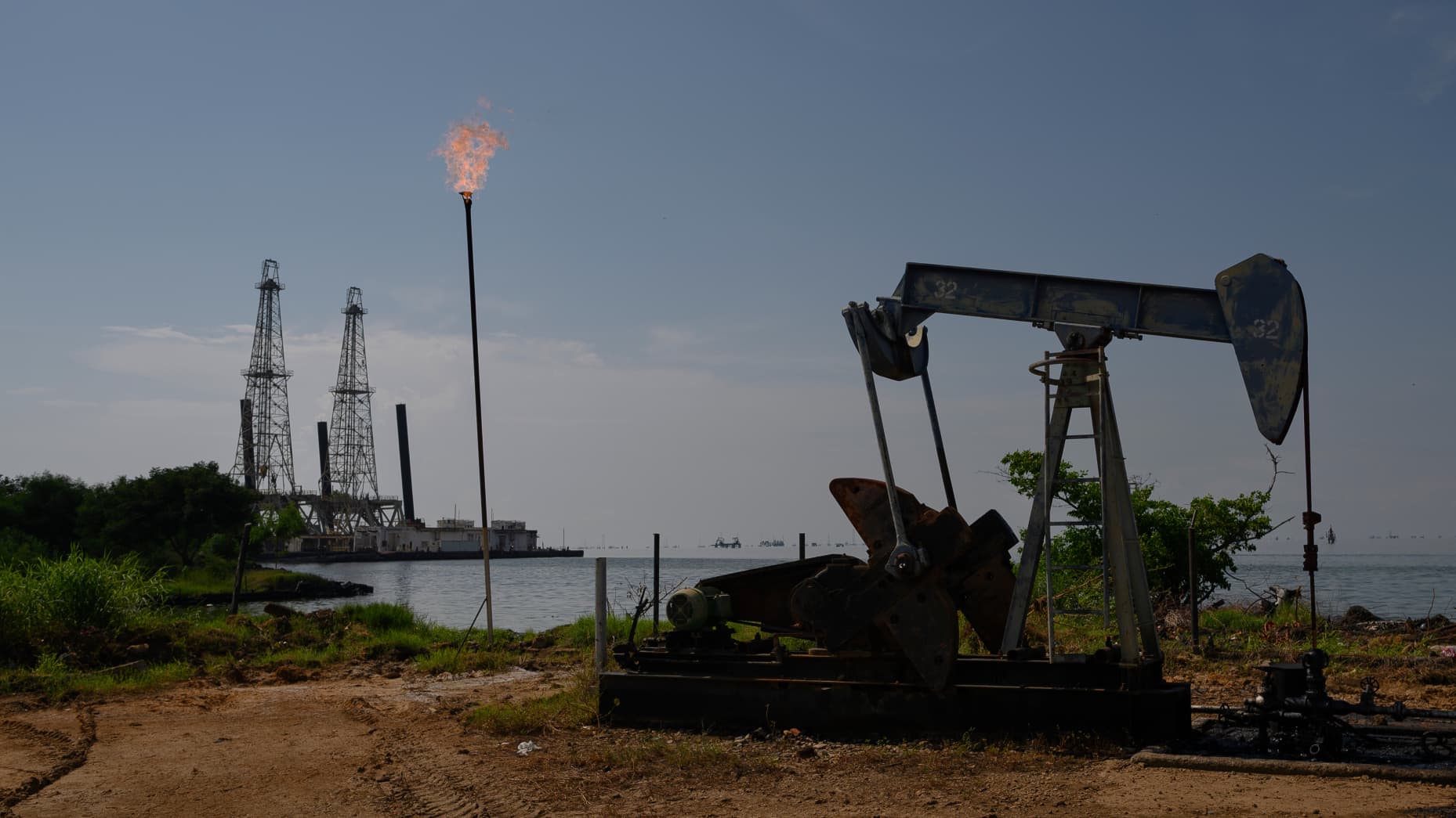 Tin vàng-dầu-Forex 2/9: Thị trường giao dịch ảm đạm phiên đầu tuần